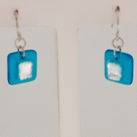 HOST PICK! CLOSET SALE!! New Sterling  silver Ocean blue Dichroic Glass Earrings - Picture 5 of 12